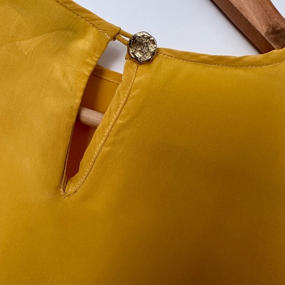 Vintage 90’s 💯% silk top - Picture 3 of 6